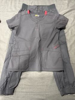 Women’s scrub set