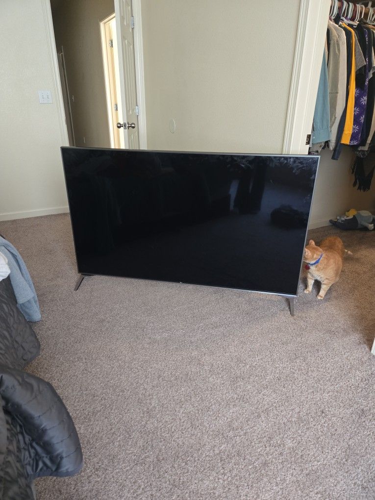 LG 4K UHD HDR Smart LED TV - 65"