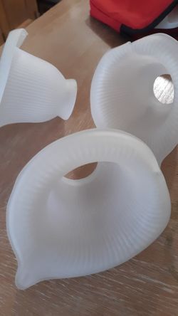 Calla Lily shaped frosted lamp shades