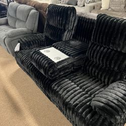 Electric Reclining Nice Couch 