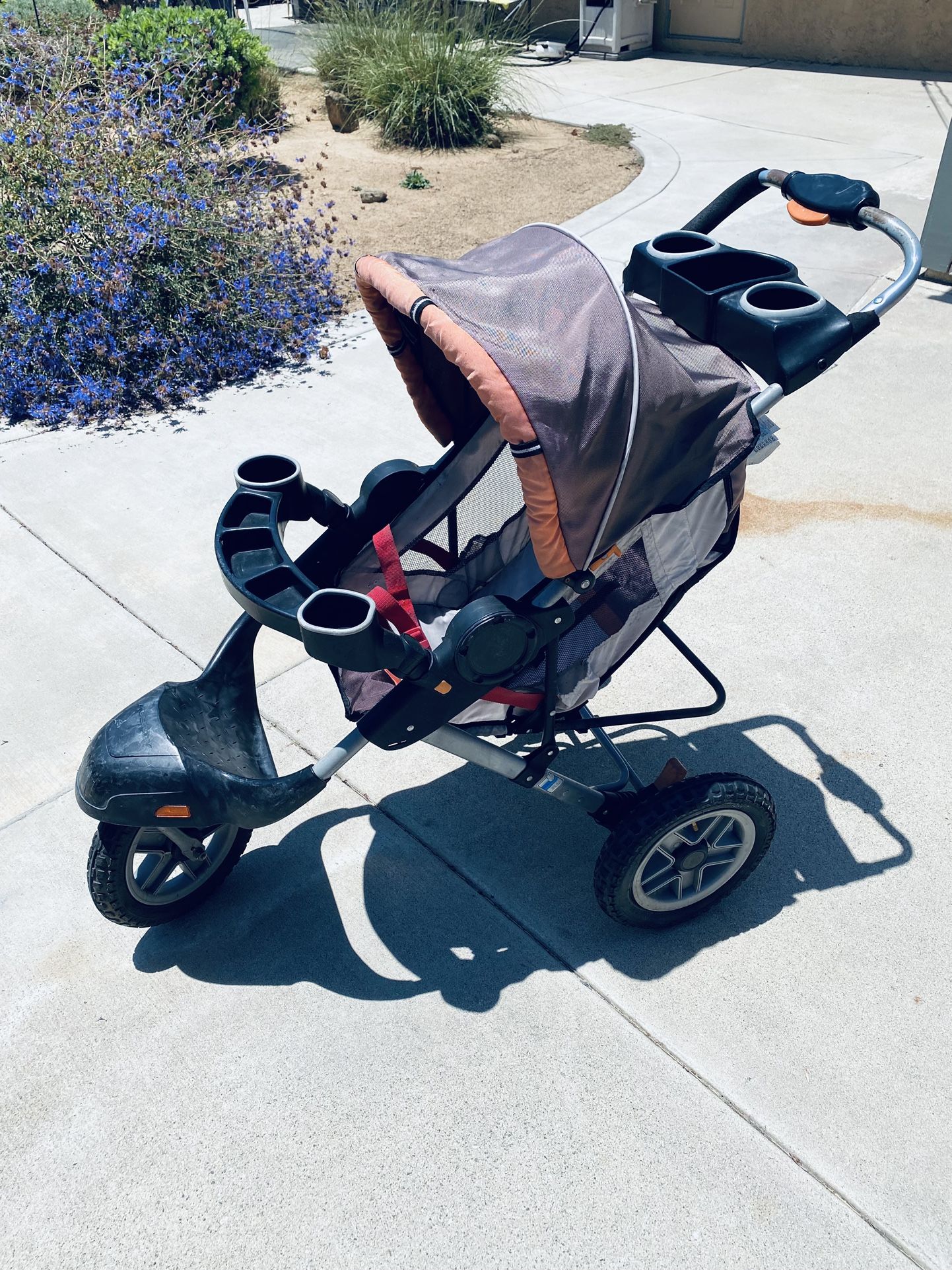 Jogger stroller