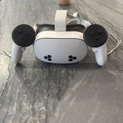 worn 3 times oculus 3s