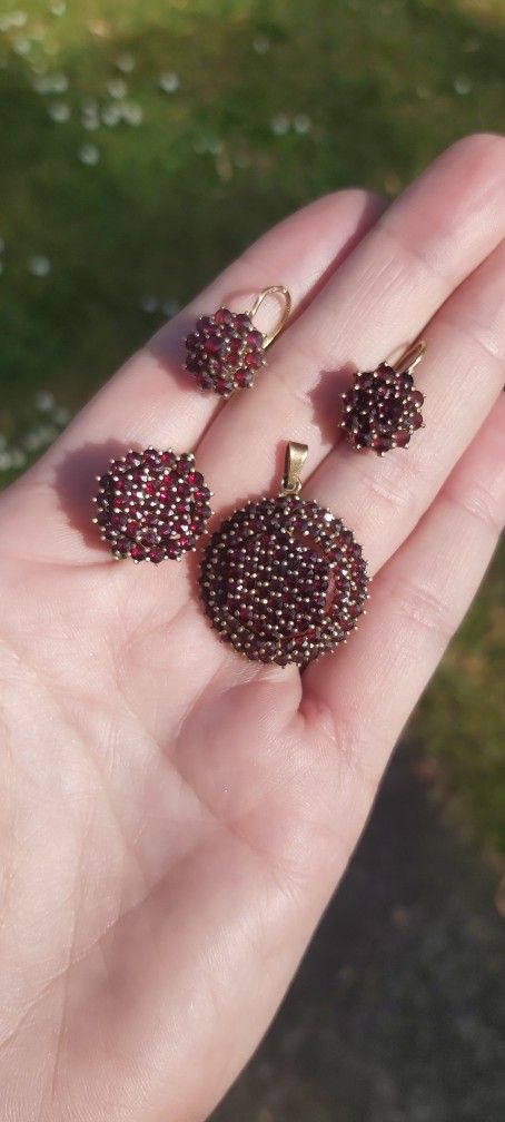 900 Silvernold Czech Jewelry Stamped Old Garnets 900 For All