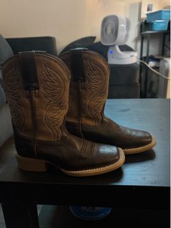 Brand New Ariat Kids Western Cowboy Boots - Size 11Y (Style 10025149)