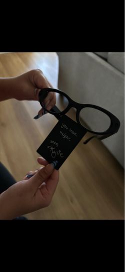 Kylie jenner meta glasses (clear to grey transitions)