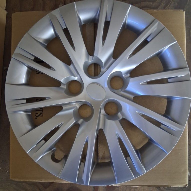 12-14 Camry Wheel Covers - Silver