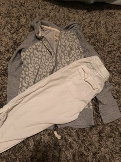 Cherokee Sweatshirt and mid length pants