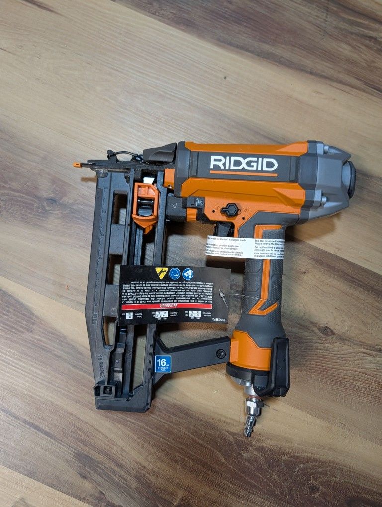 Rigid Pneumatic 16 Gauge 2- 1/2 in Straigh Nailer