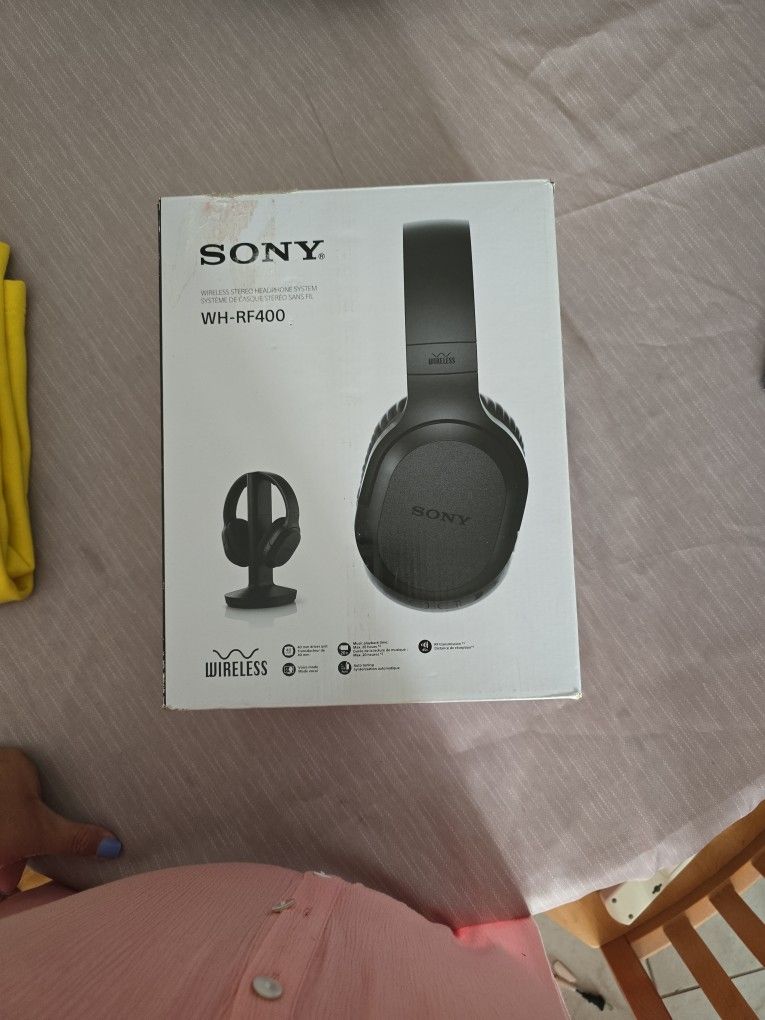 Sony WH-RF400 Wireless Headphones โ Brand New in Box
