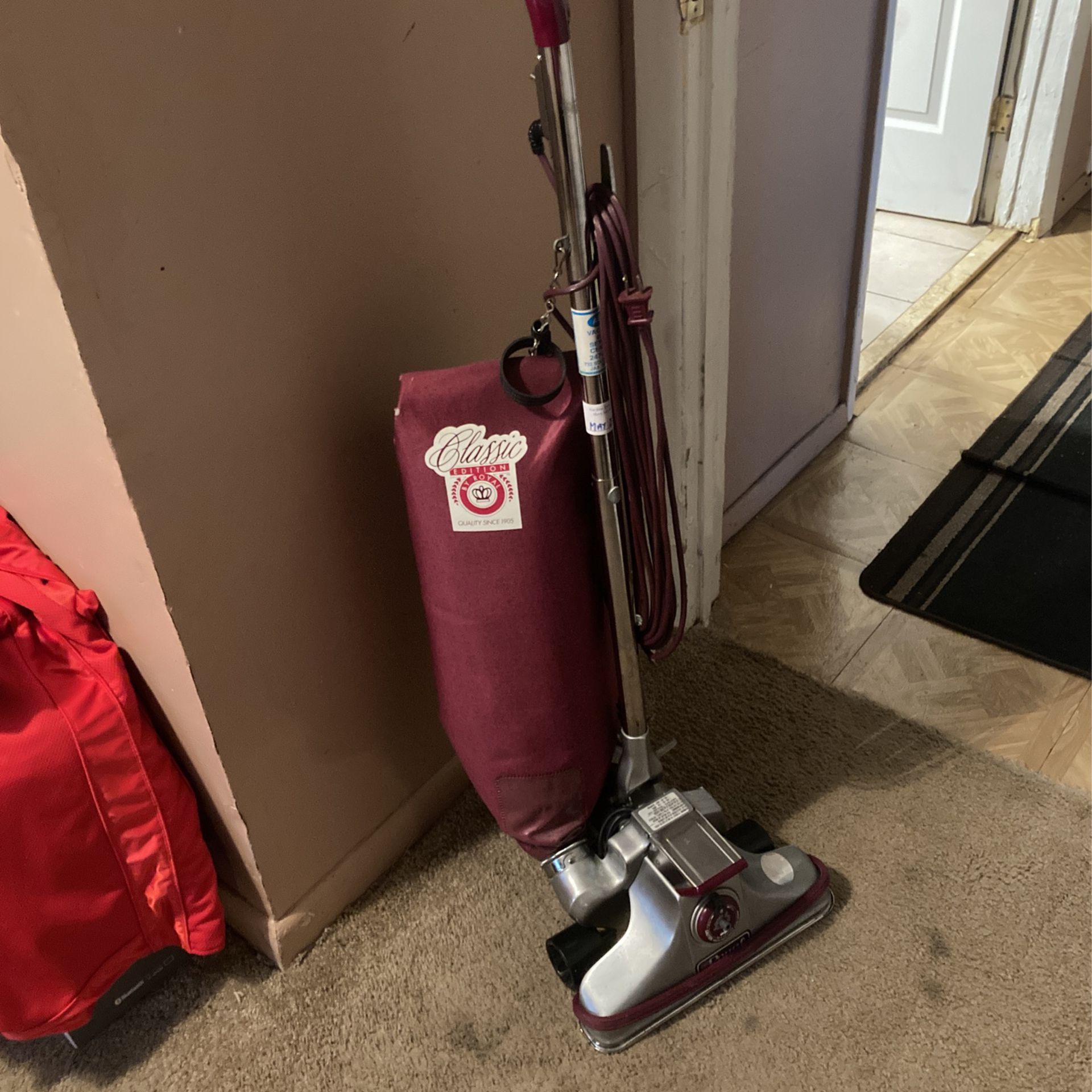  Royal Limited Addition Vacuum Cleaner 