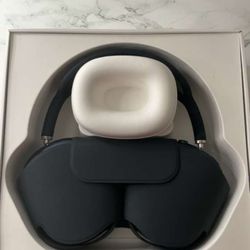 AirPods Max Headphones – Midnight – Brand New
