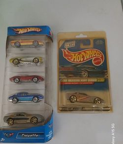 Hot Wheels '99 Treasure Hunt! Includes 5 car Corvette Gift pack!