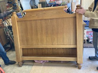 Queen Oak Bedroom Set