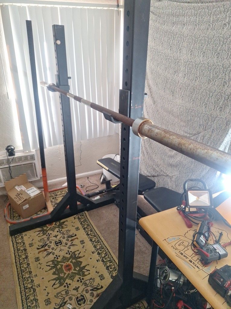 Squat Rack With Olympic Bar