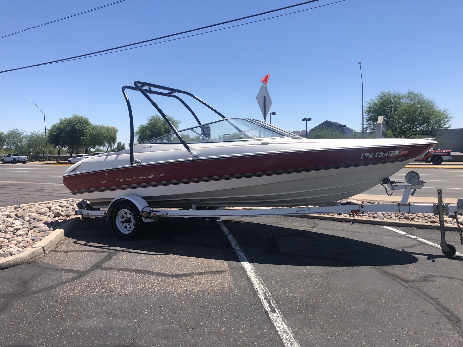 1997 Bayliner open bow 20 foot ski boat with a 350 motor runs excellent looking to sell today