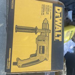 DEWALT 1/2" (13 mm) DRILL