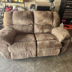 Double Incline Loveseat