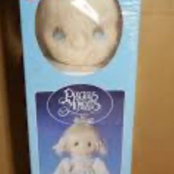 Limited first edition, precious moments, Susie