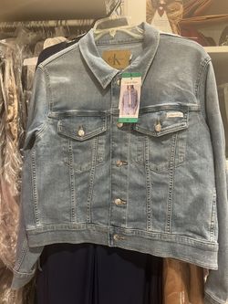 New  Womans Classic Trucker Jacket Size. Xl 