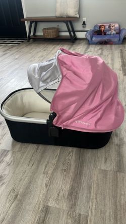 Uppa baby girl bassinet