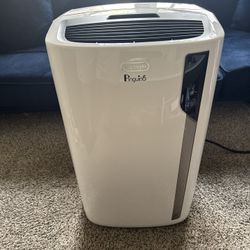 De'Longhi Pinguino 4-in-1: 12,500 BTU Air Conditioner, Heater, Dehumidifier, and Fan