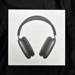 Apple AirPod Maxes 