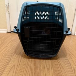 Dog kennel/crate