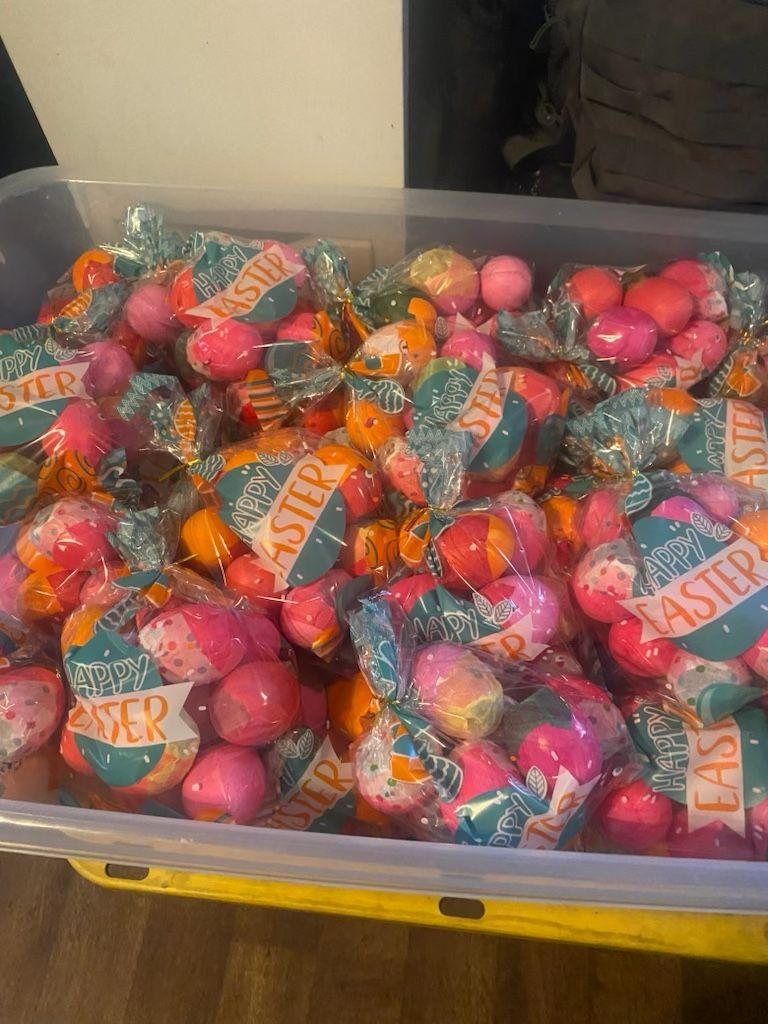 Easter Eggs ( Confetti & Flour ) 🐣