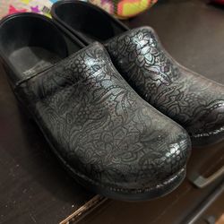 Dansko Nursing Shows