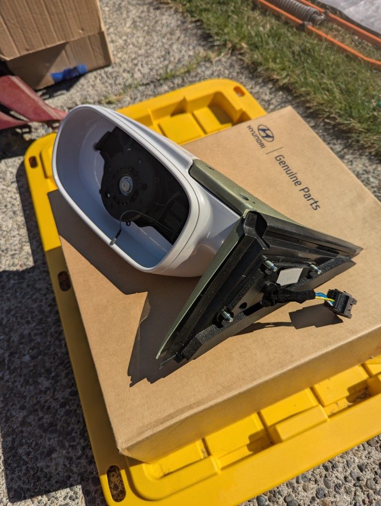 Hyundai Passenger Side Mirror