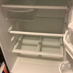 Frigidaire Refrigerator $150