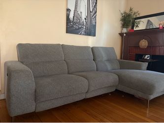 Grey Power Reclining Sectional – Excellent Condition