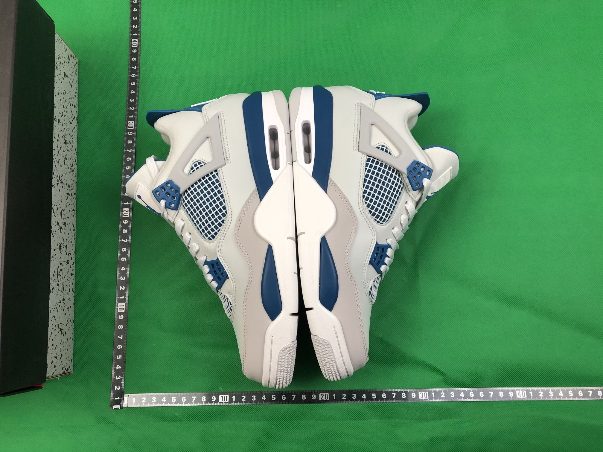 Air Jordan 4 Retro “Military Blue” – Iconic Heritage