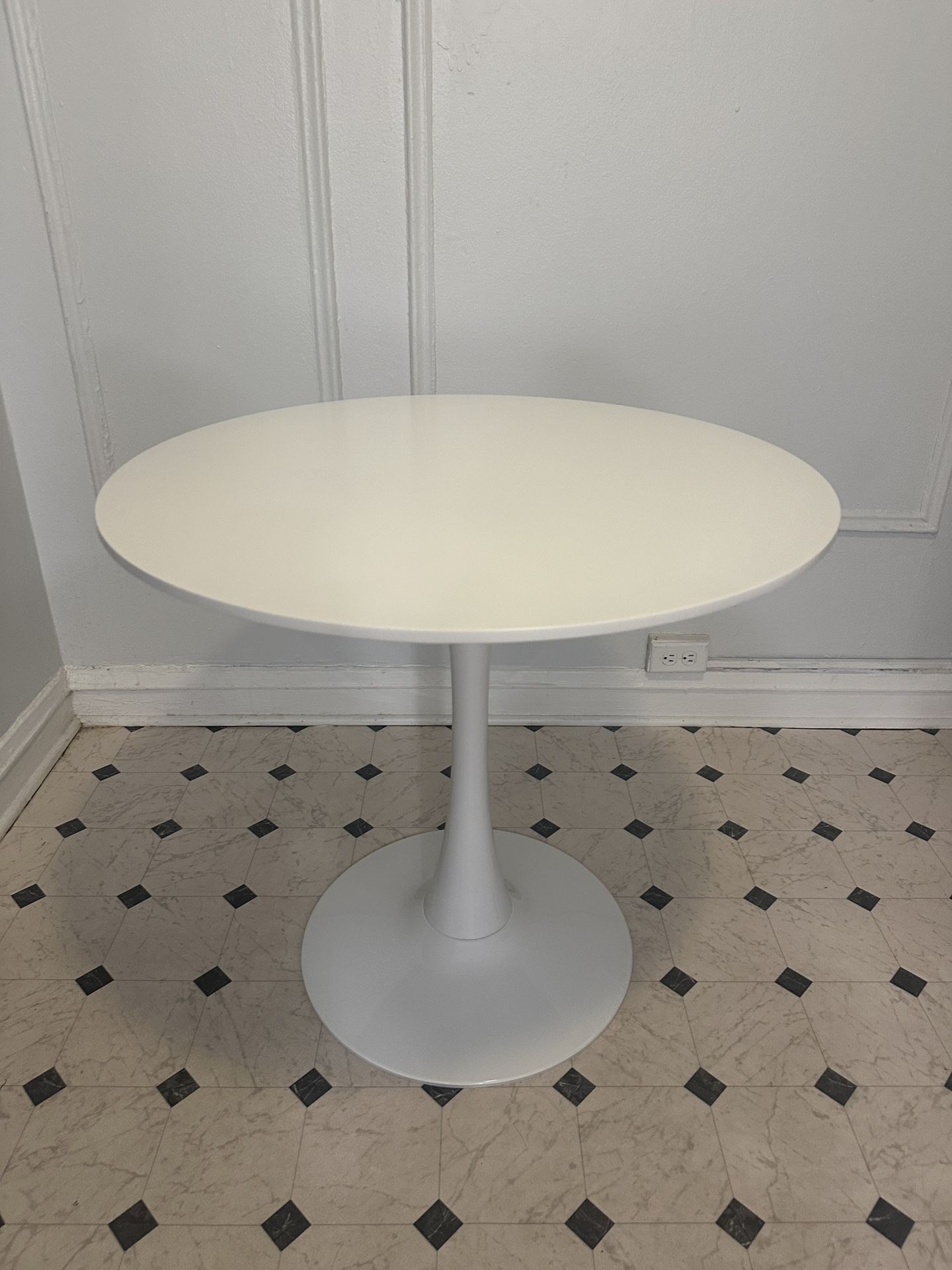 Table - Kitchen Small round