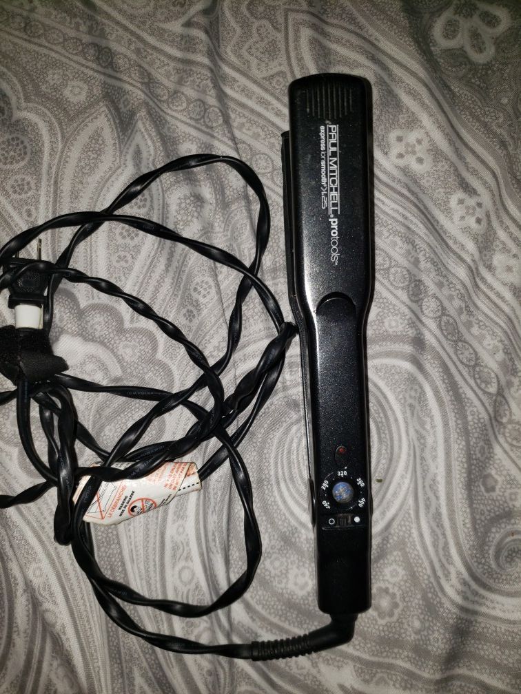 Paul Mitchell hair straightener