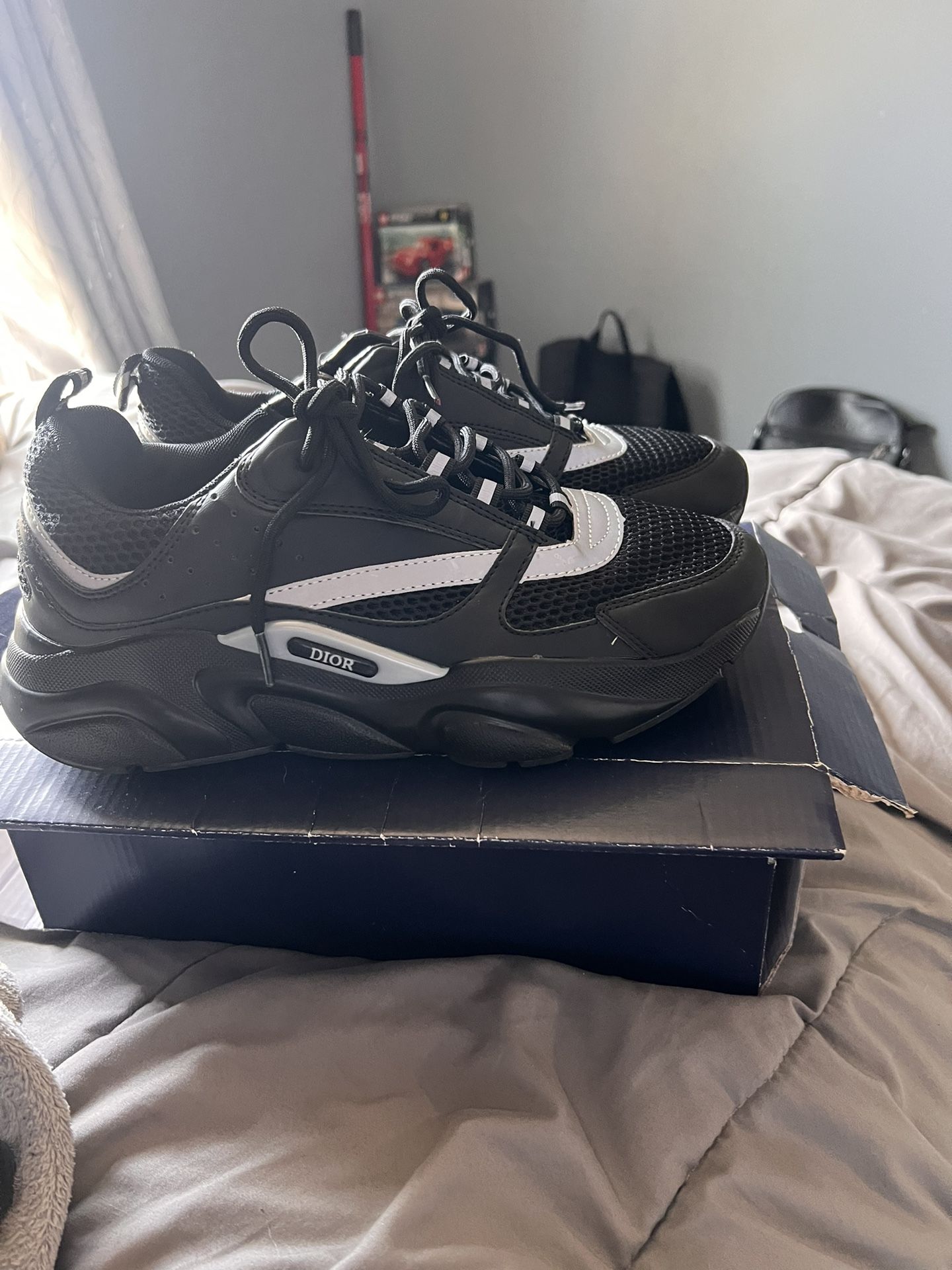 Dior B22 Black Reflective