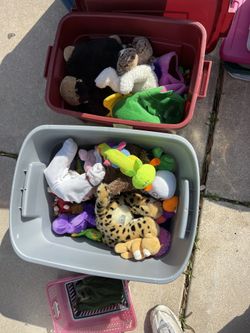 Stuffed Animals And Puppets