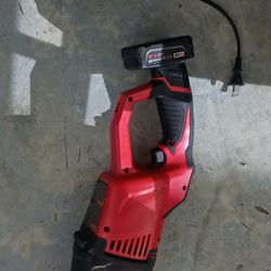 Milwaukee portable vacuum