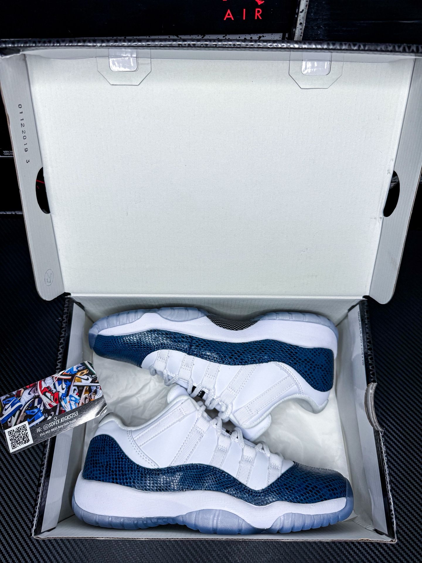 Jordan 11 Navy Snakeskin Size 6