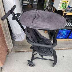 Dream On Me Coast Ride Stroller. Folds Up For Compact  Storage. Mint New Consition Never Used $75