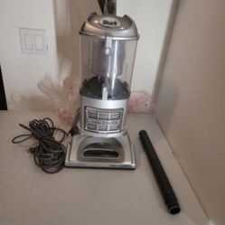 Shark Lift Away Vaccum