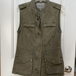women's vest small military green color 