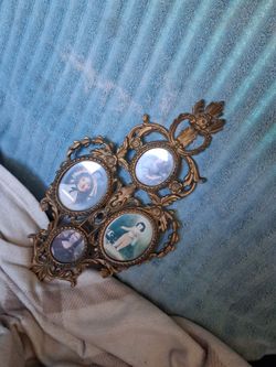 Wall fixture