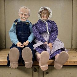 Rare Vintage Grandma & Grandpa Porcelain Doll Pair Seated Realistic Faces 1993