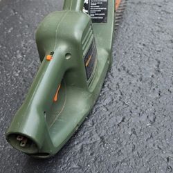 hedge trimmer black and decker
