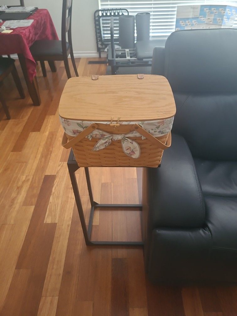 2001 Longerburger Picnic Basket