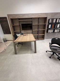 Porcelanosa desk with shelves