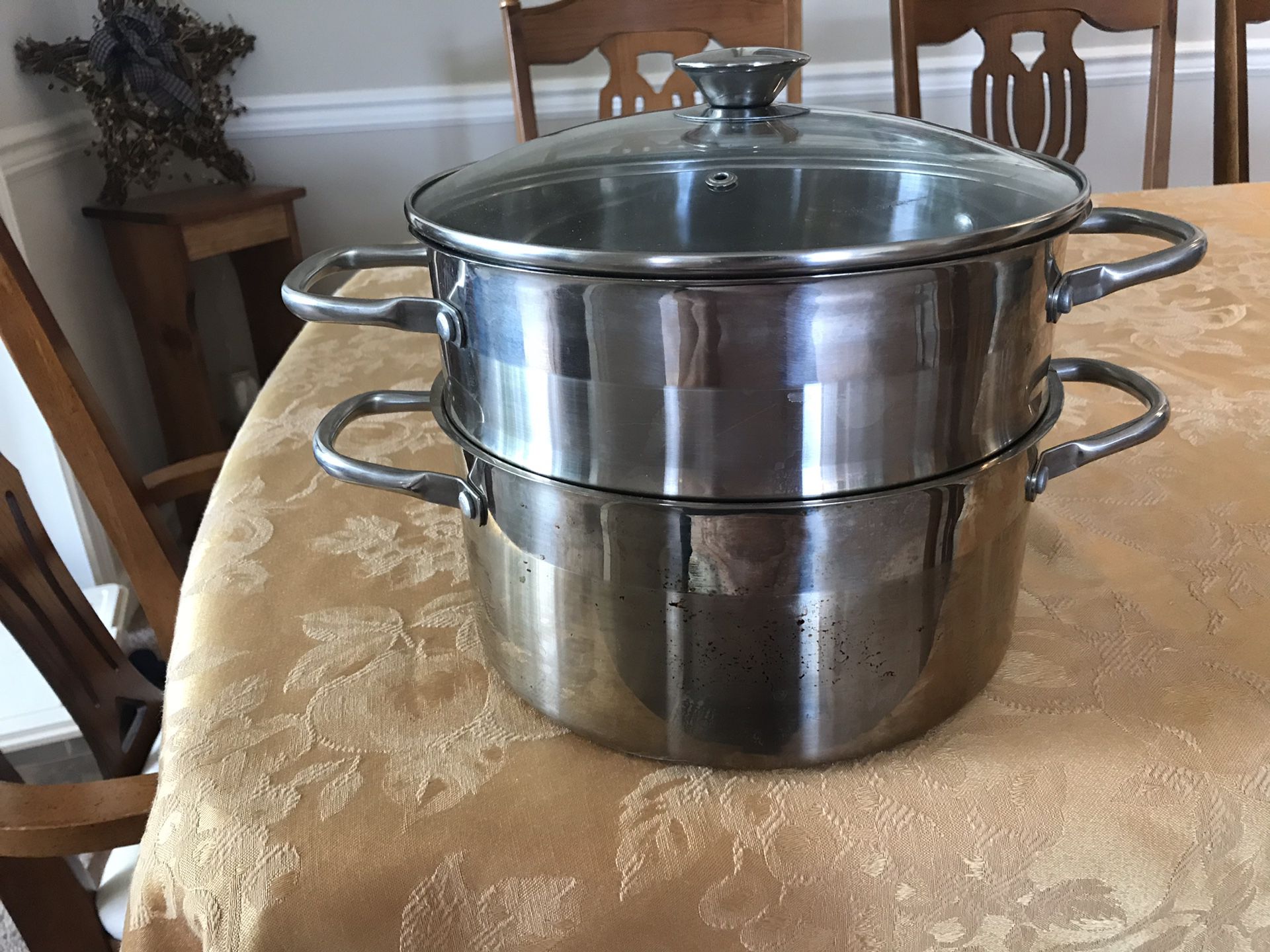 5qt Oggi stock pot with steamer and glass lid