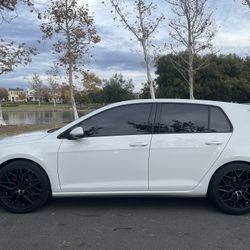 Volkswagen GTI Autobahn 2018