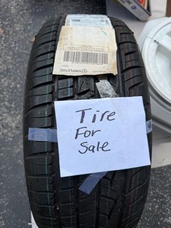 Tire 215 55 ZR 17
